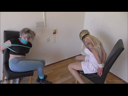❤️ Kecanduan / diikat dan disumpal / gadis dalam kesusahan Video porno di id.shufflesex-com.ru